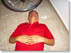 Yo dormido en el piso (suelo)