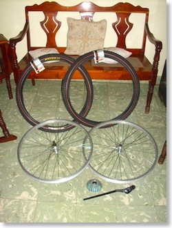 Los aros listos, las gomas, el piñon y el pié