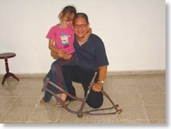 Papi y yo con el cuadro