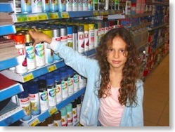Yo viendo las pinturas